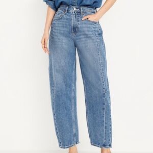 Old Navy Petite High-Waisted Barrel Ankle Jeans
